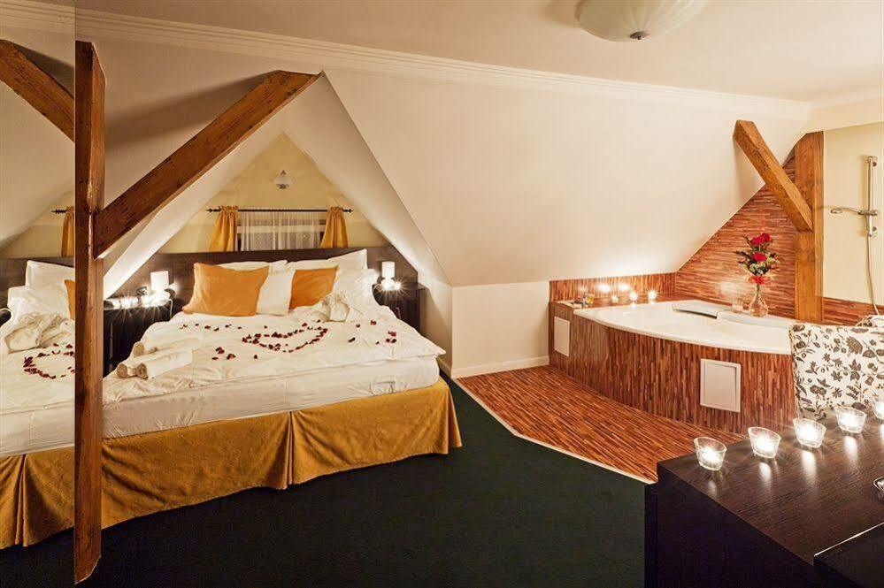 Pytloun Design Self Check-In Hotel Reichenberg Exterior foto